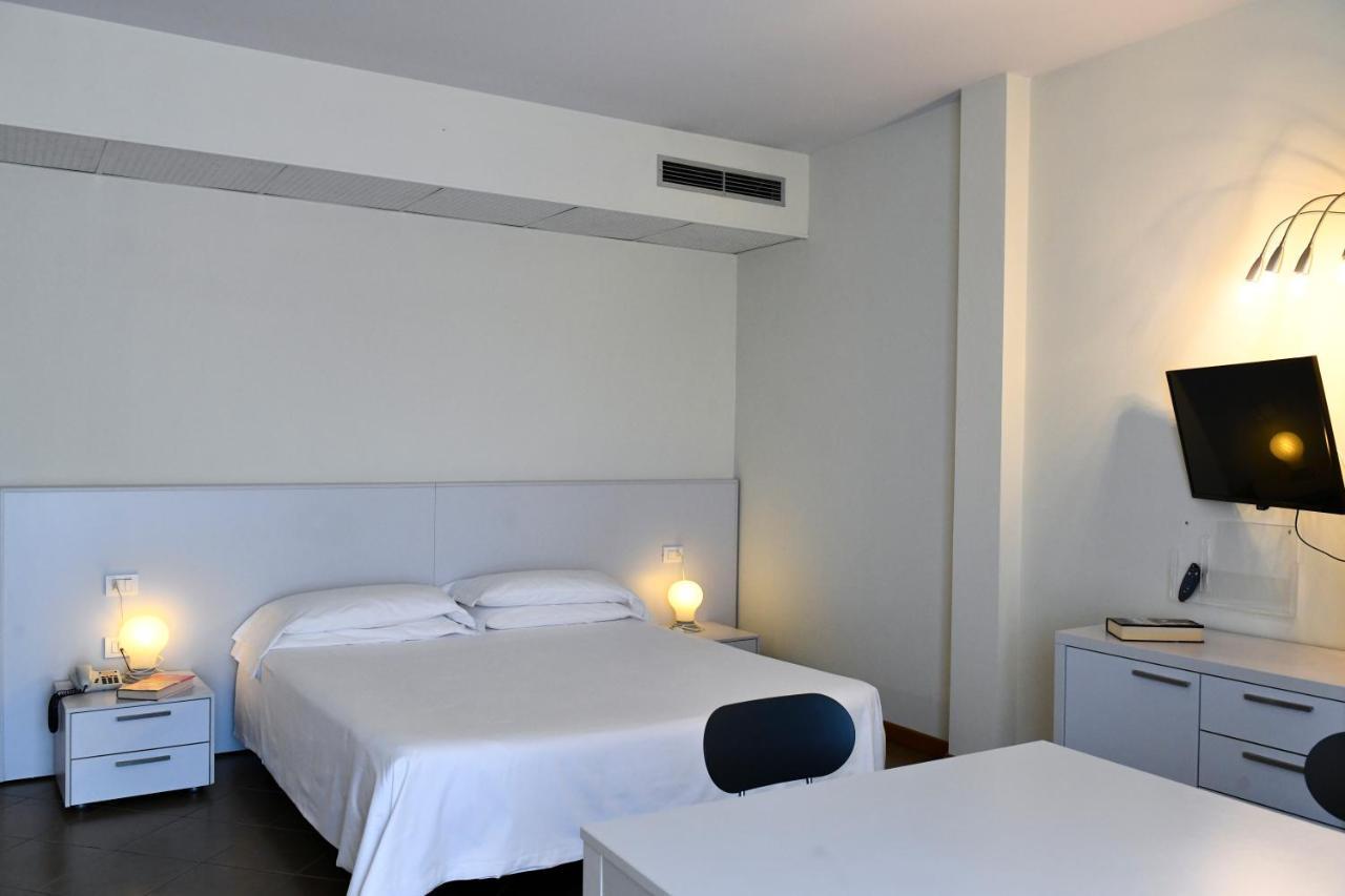 Hotel Eden Lido di Jesolo Esterno foto