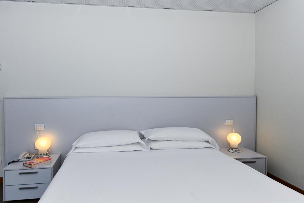Hotel Eden Lido di Jesolo Esterno foto